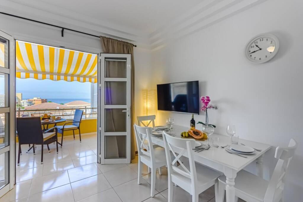 Ocean view apartment in Orlando Costa Adeje  Buitenkant foto